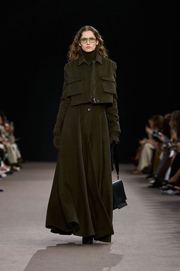 Max-Mara-Show Herbst/Winter 2025 – Moosgrüner Look