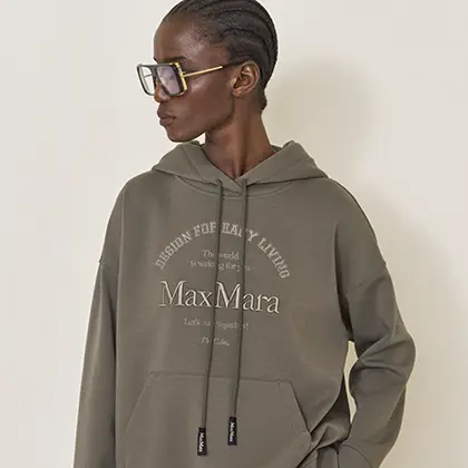 Strickware und Sweatshirts